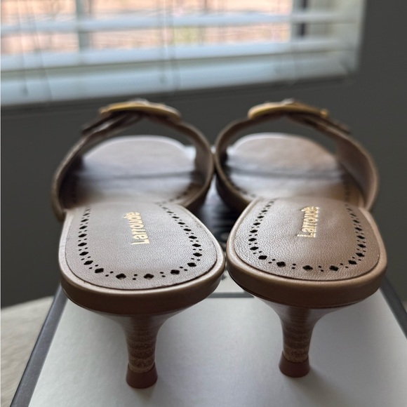 Larroude Tan Sandals with Gold Buckle - Picture 4 of 6